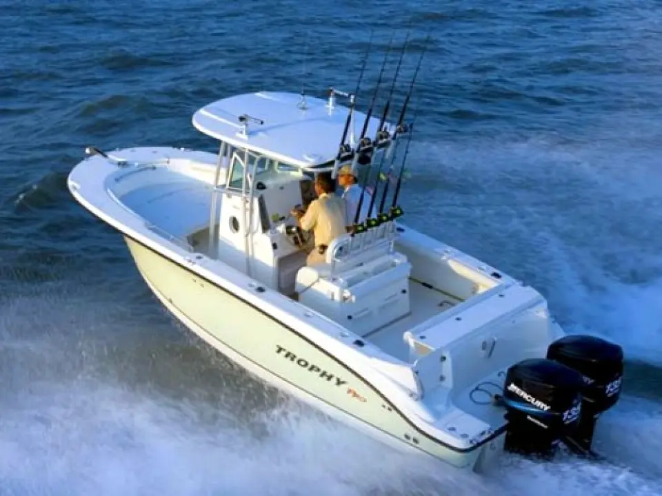 Trophy 2503 Center Console