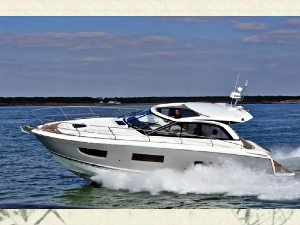Leader 38 · 2013