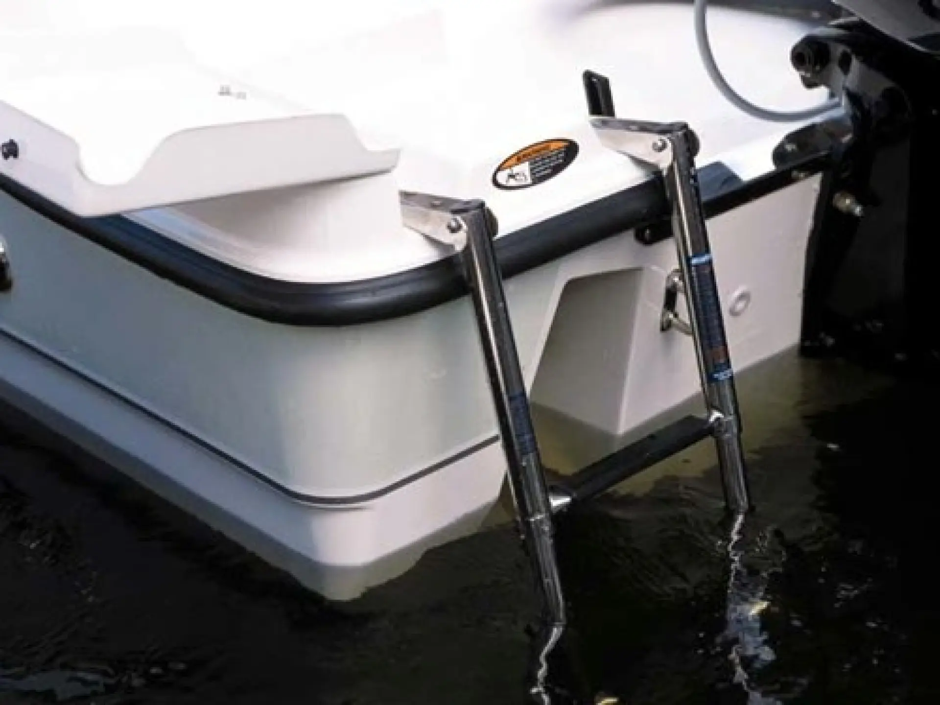 Trophy 2503 Center Console — 13/14