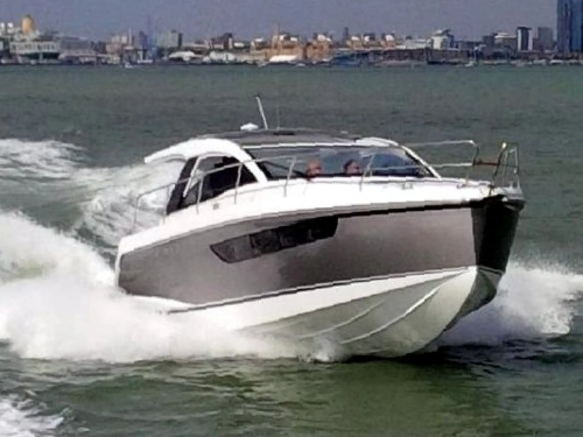 Sealine S 330 — 3/4