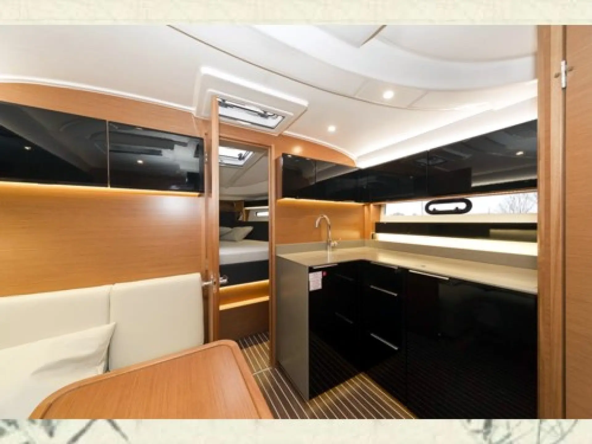 Bavaria 360 Sport HT — 3/12