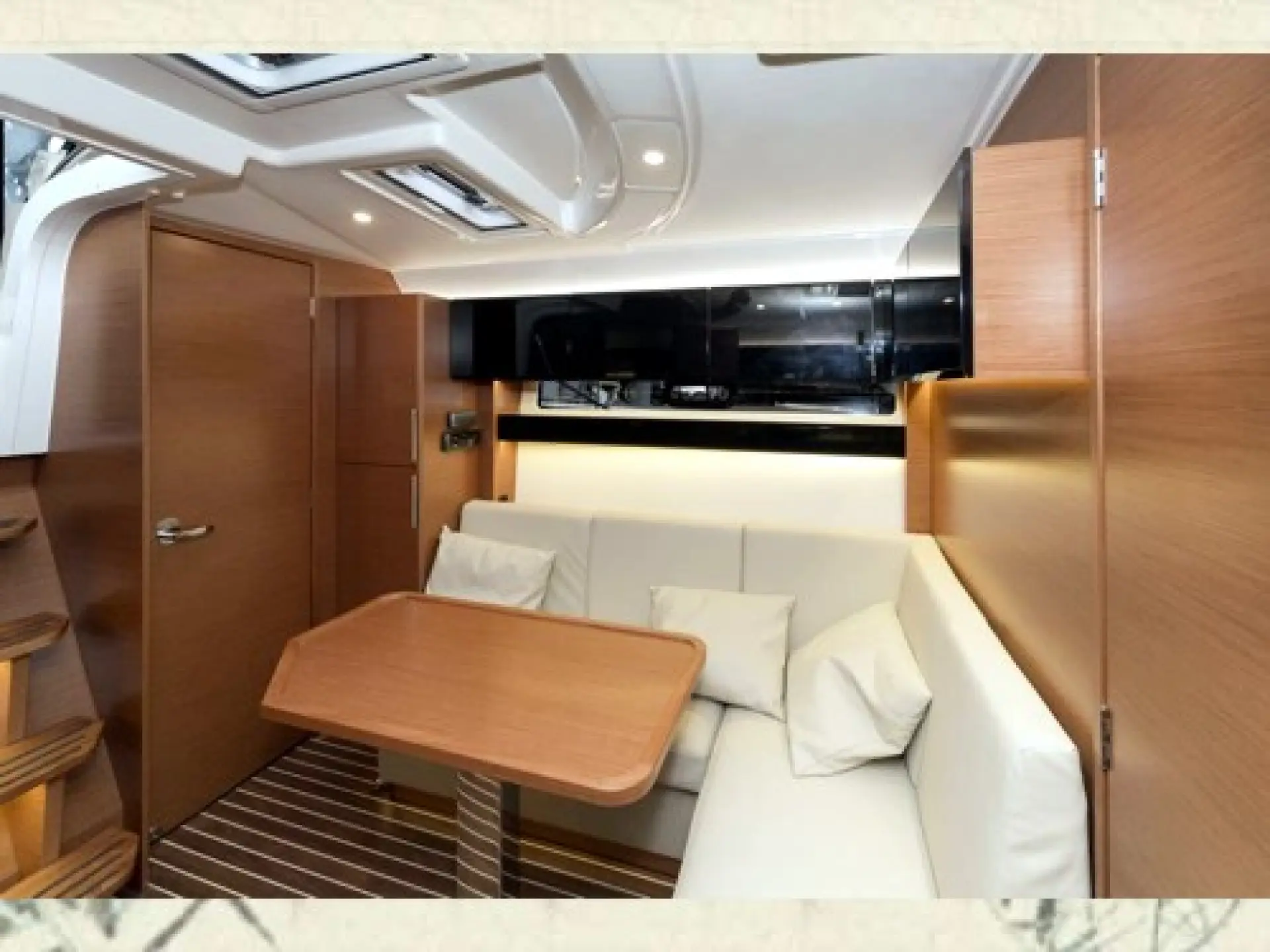 Bavaria 360 Sport HT — 4/12