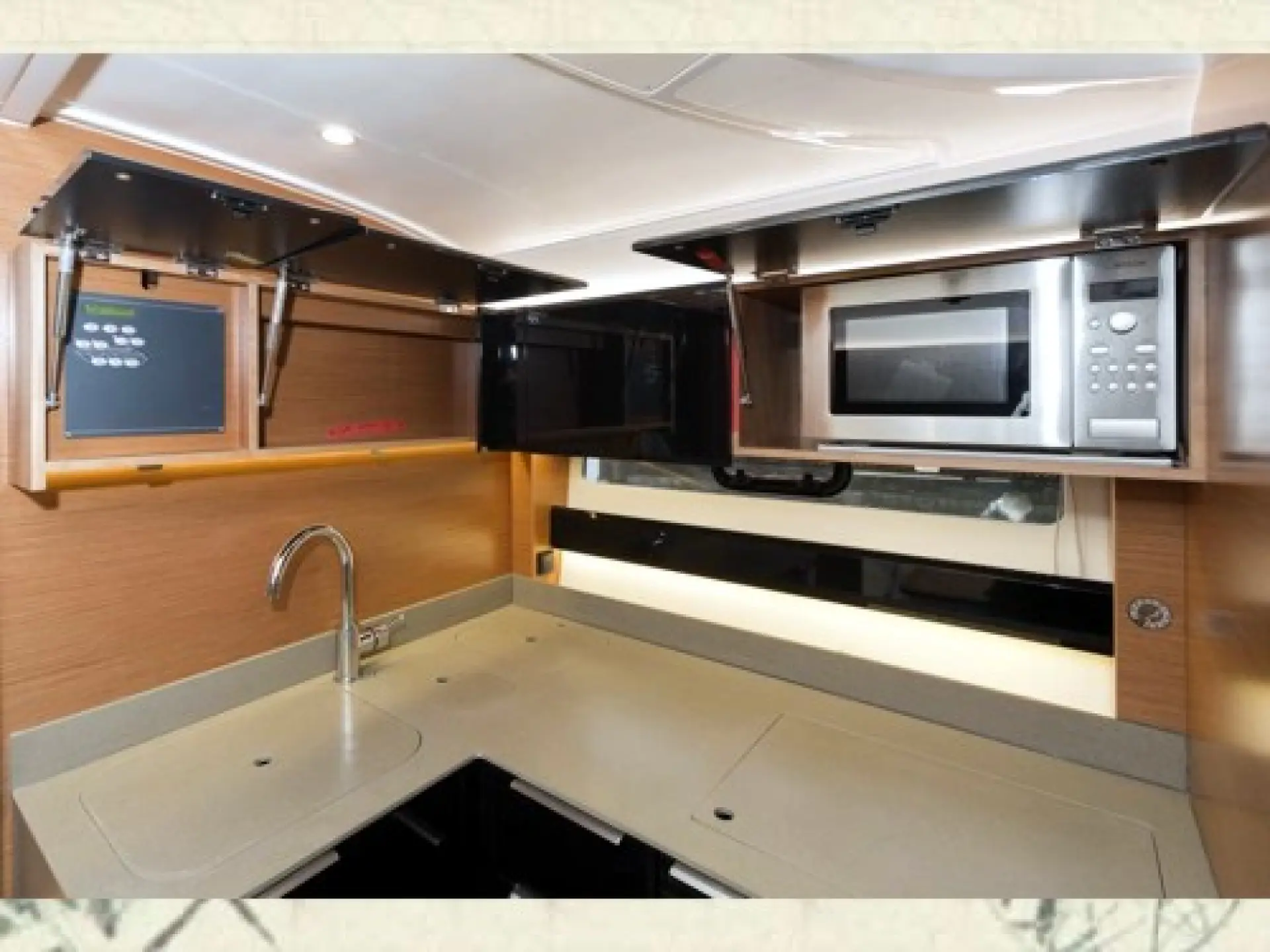 Bavaria 360 Sport HT — 5/12