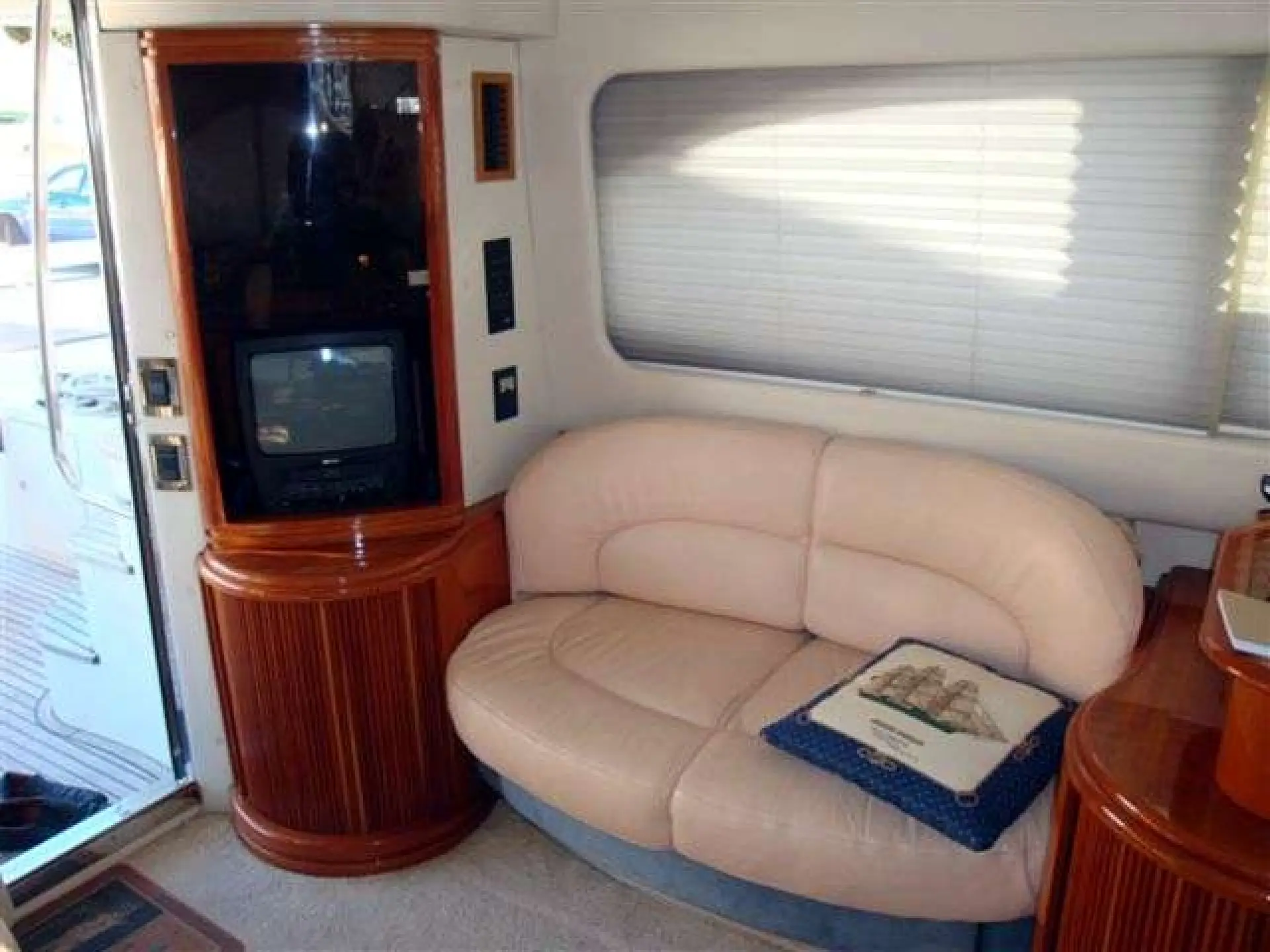 Azimut 46 — 5/12