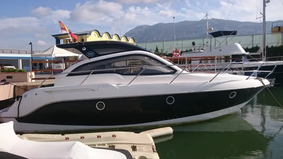 C32