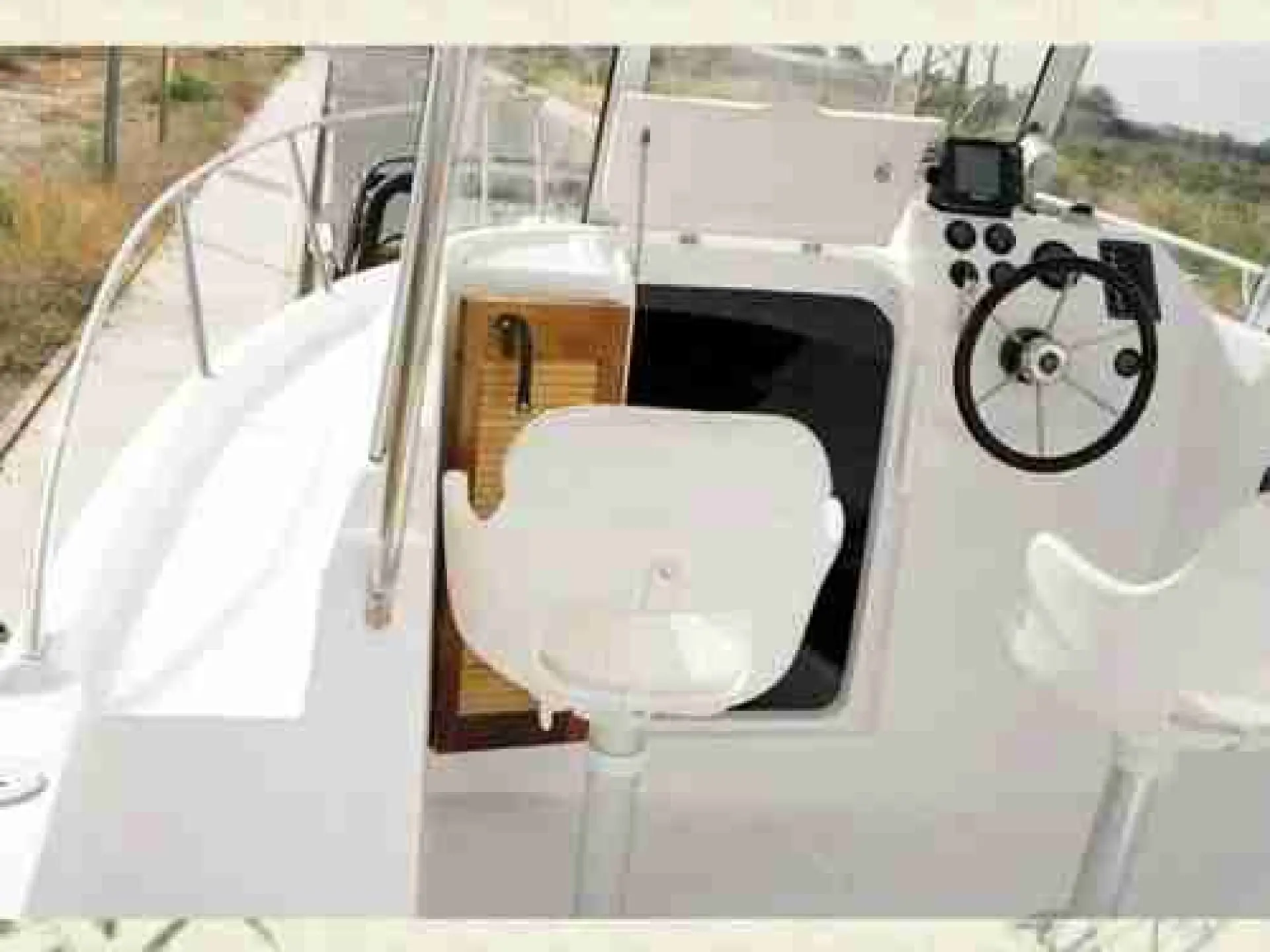Ribera 710 Cabin — 7/9