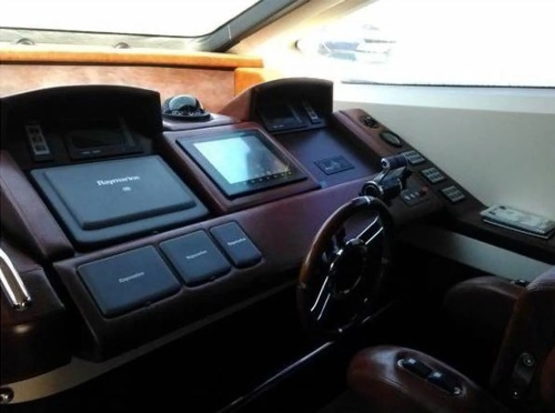 Azimut 75 — 11/17