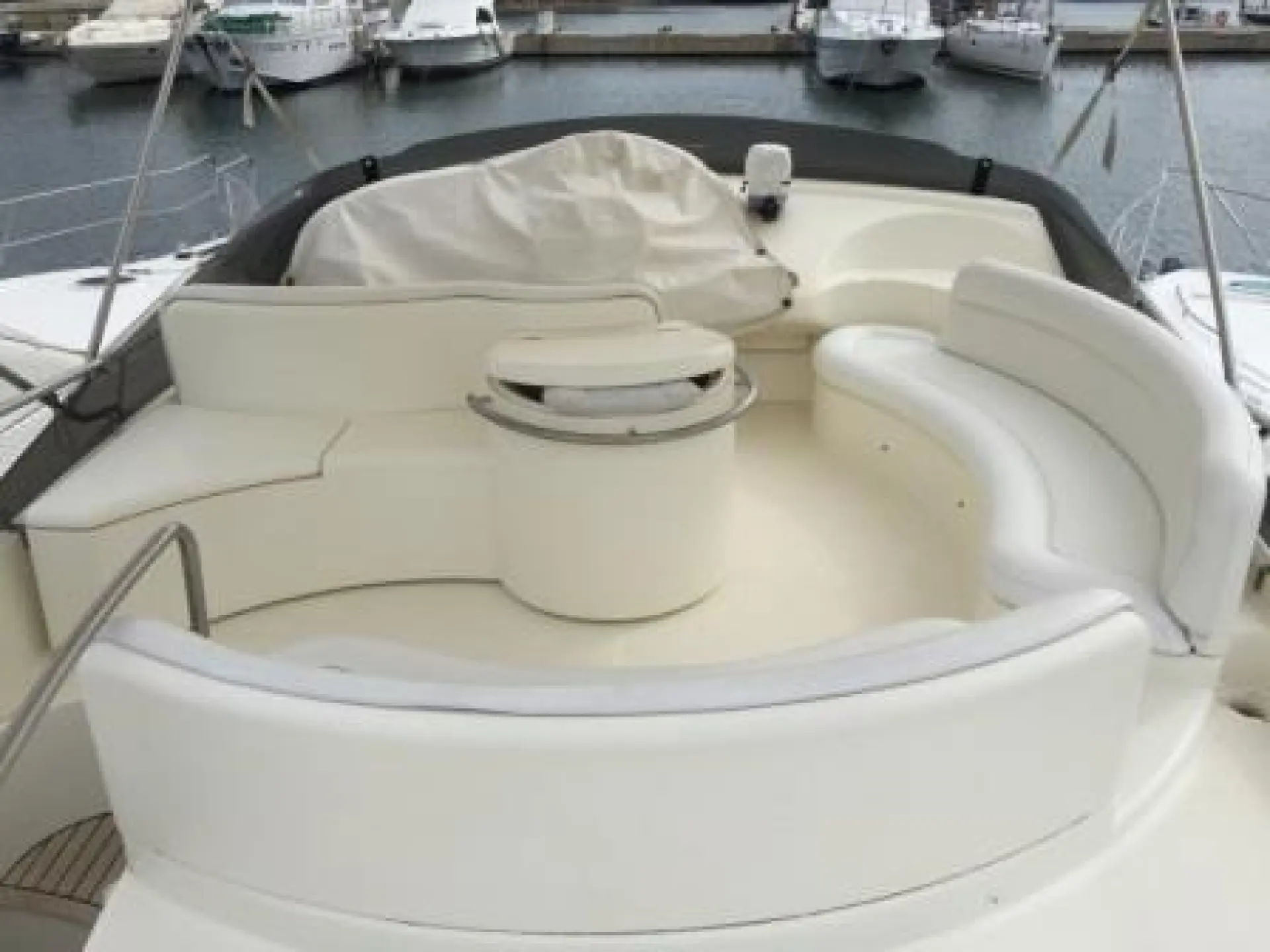 Azimut 46 — 40/42