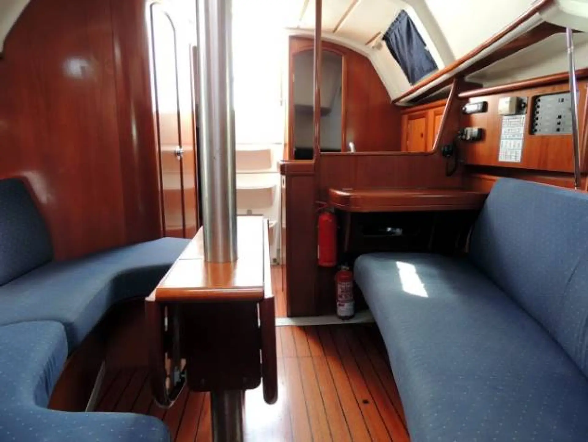 Oceanis 331 — 4/6