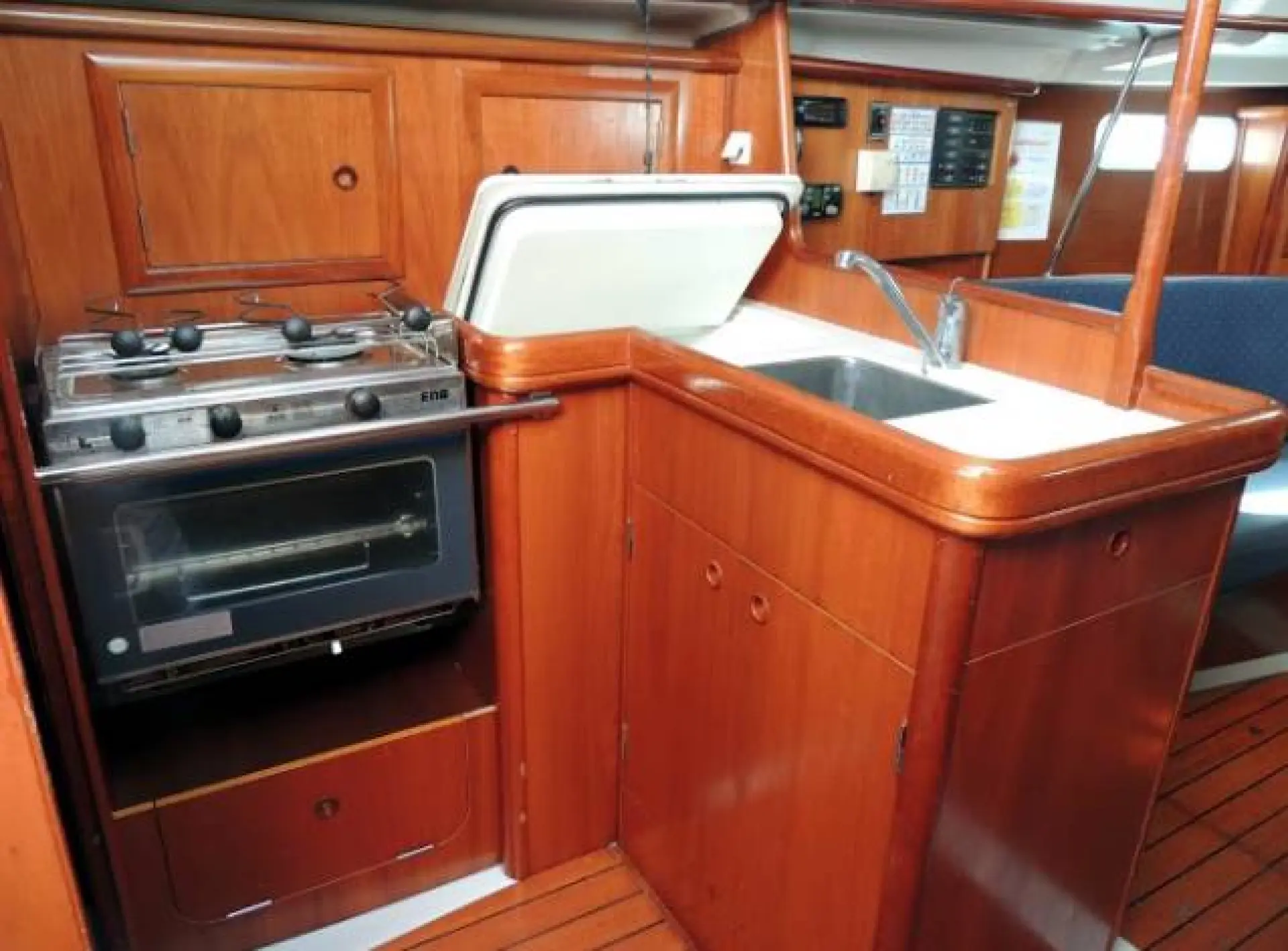 Oceanis 331 — 5/6