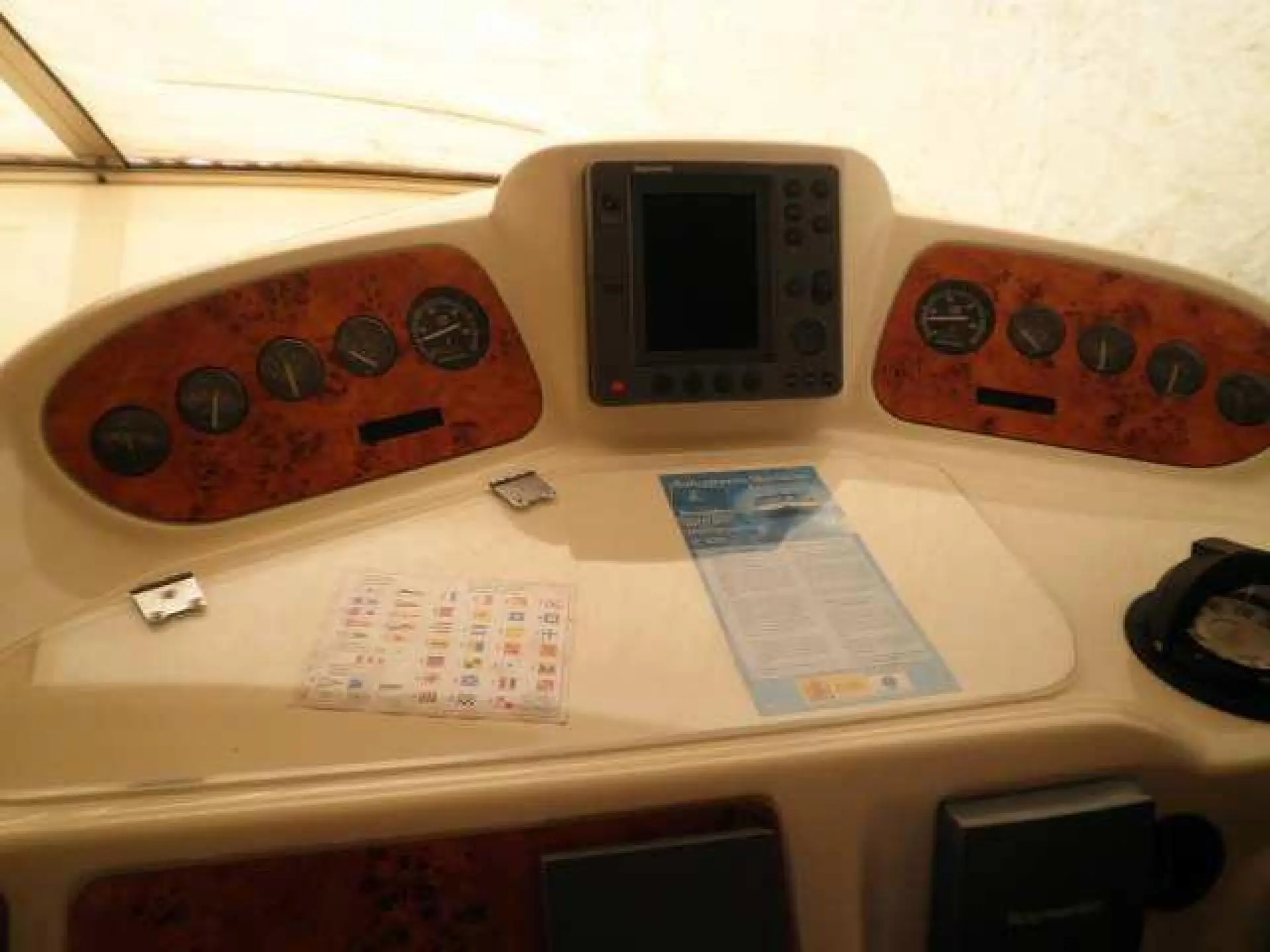 Sealine F-37 — 6/8