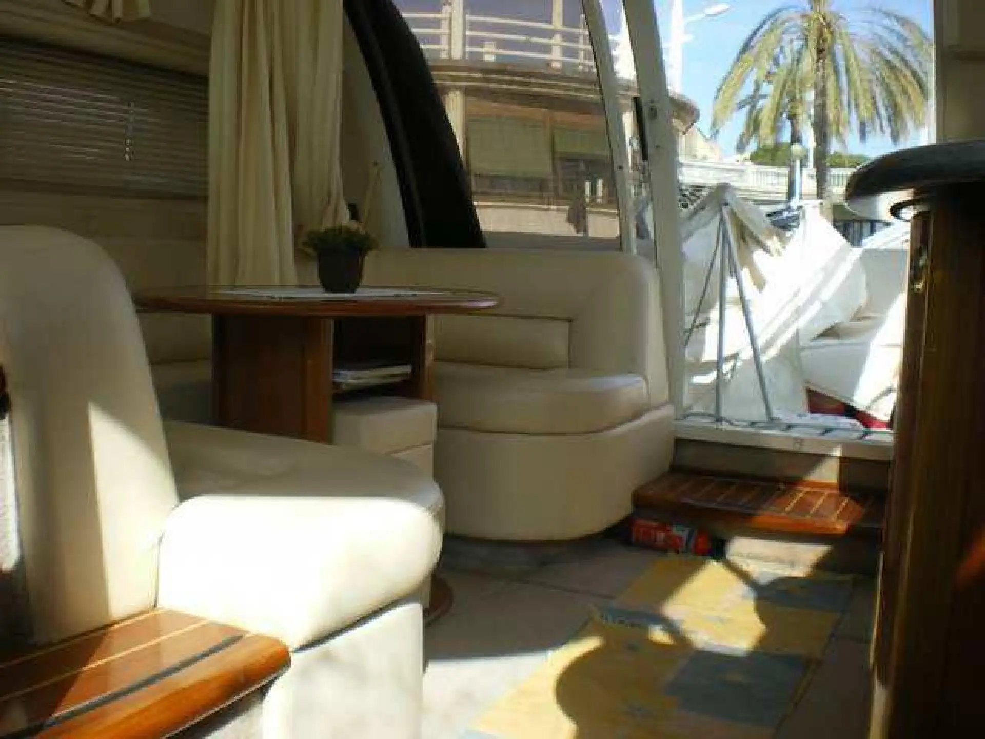 Sealine F-37 — 7/8