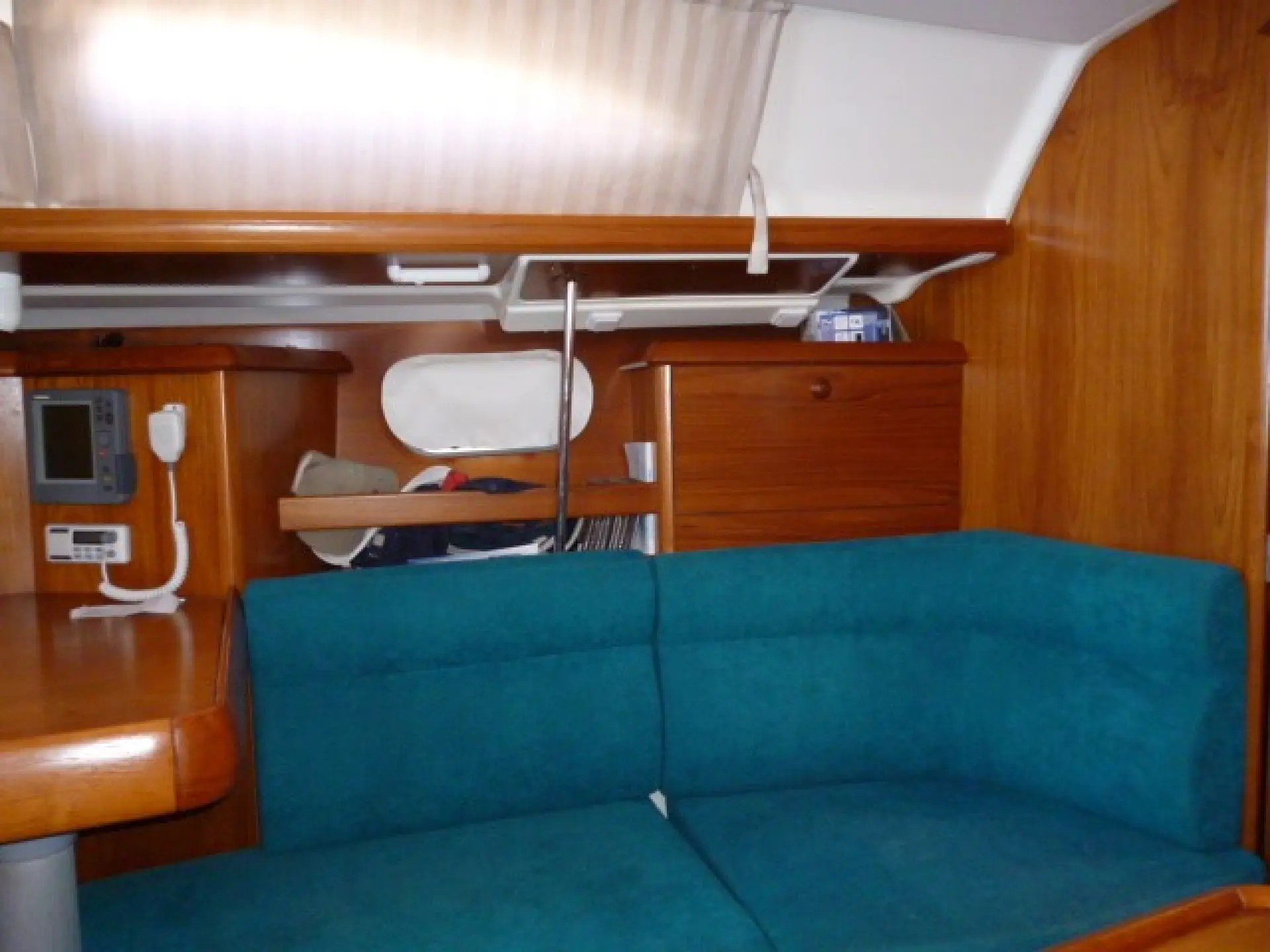 Sun Odyssey 37 — 6/9