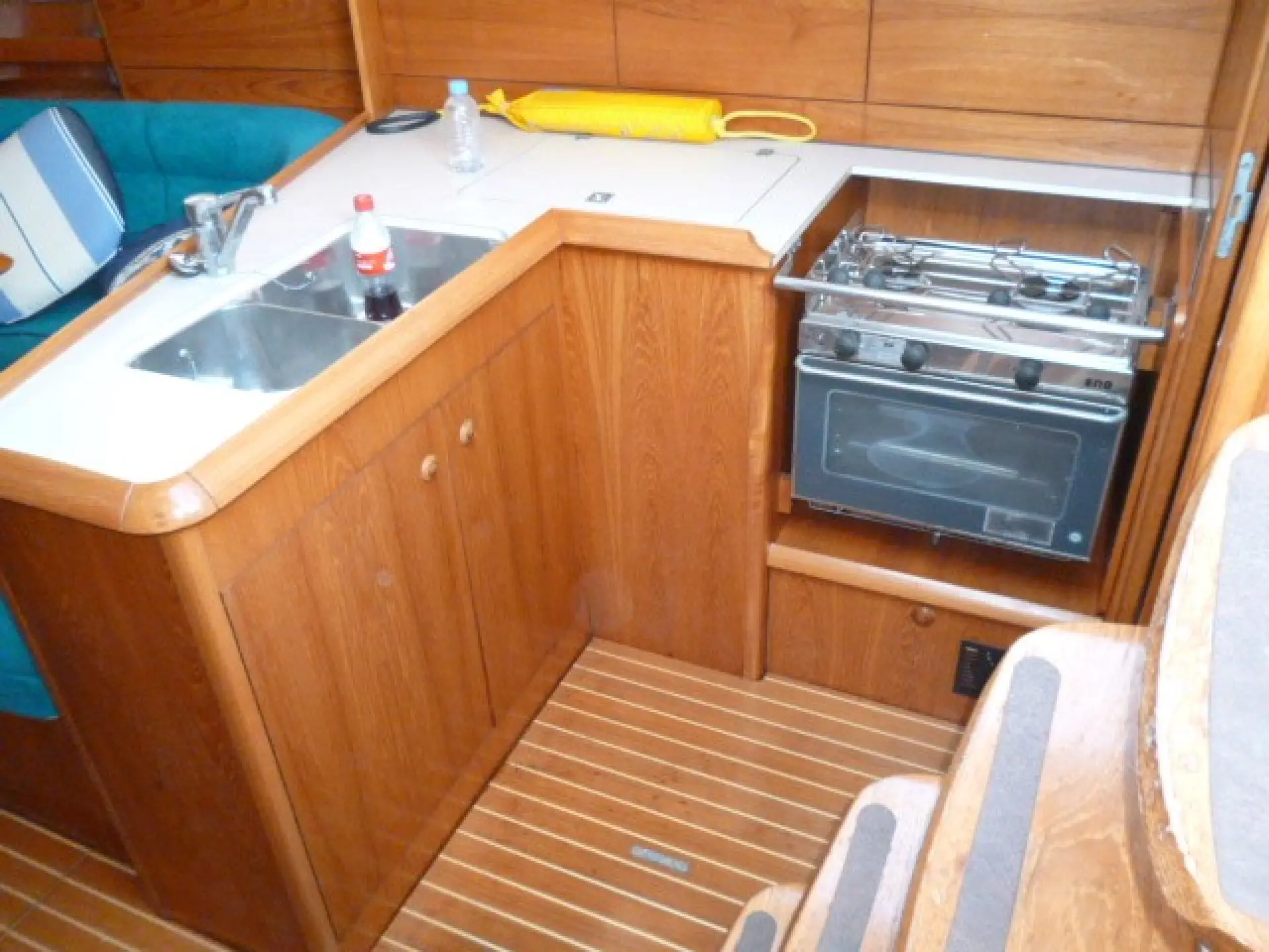 Sun Odyssey 37 — 8/9