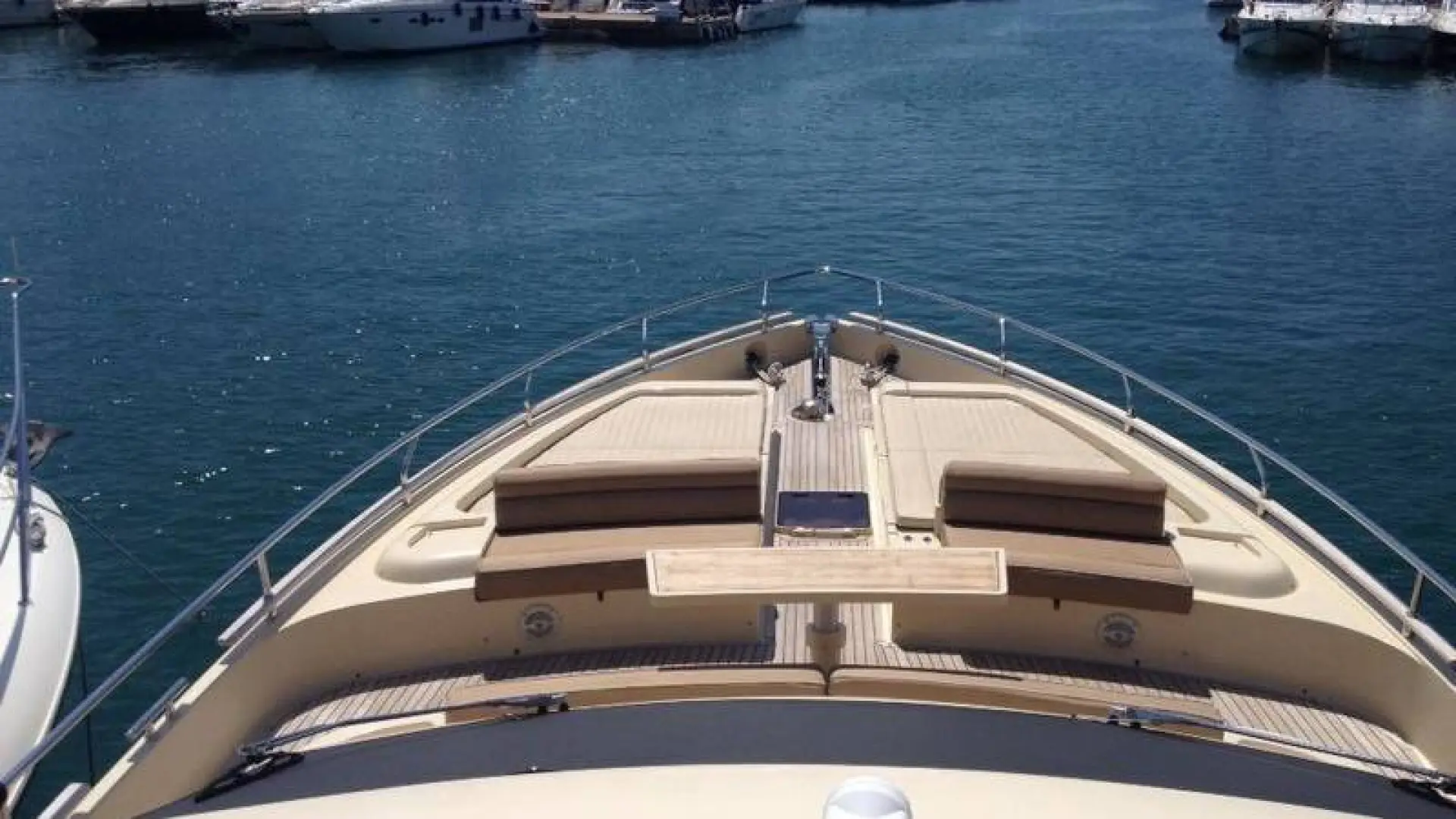 Ferretti Altura 69 — 2/2