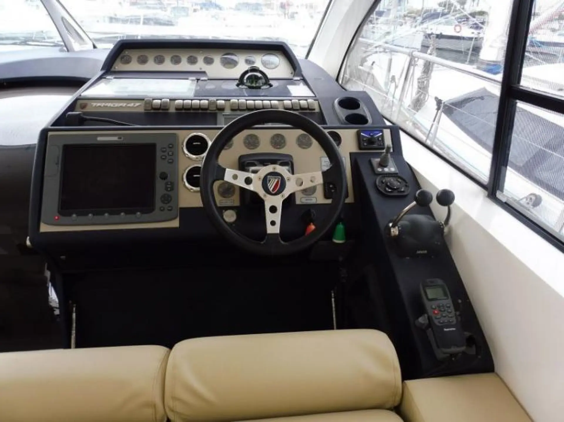Fairline Targa 47 — 4/10