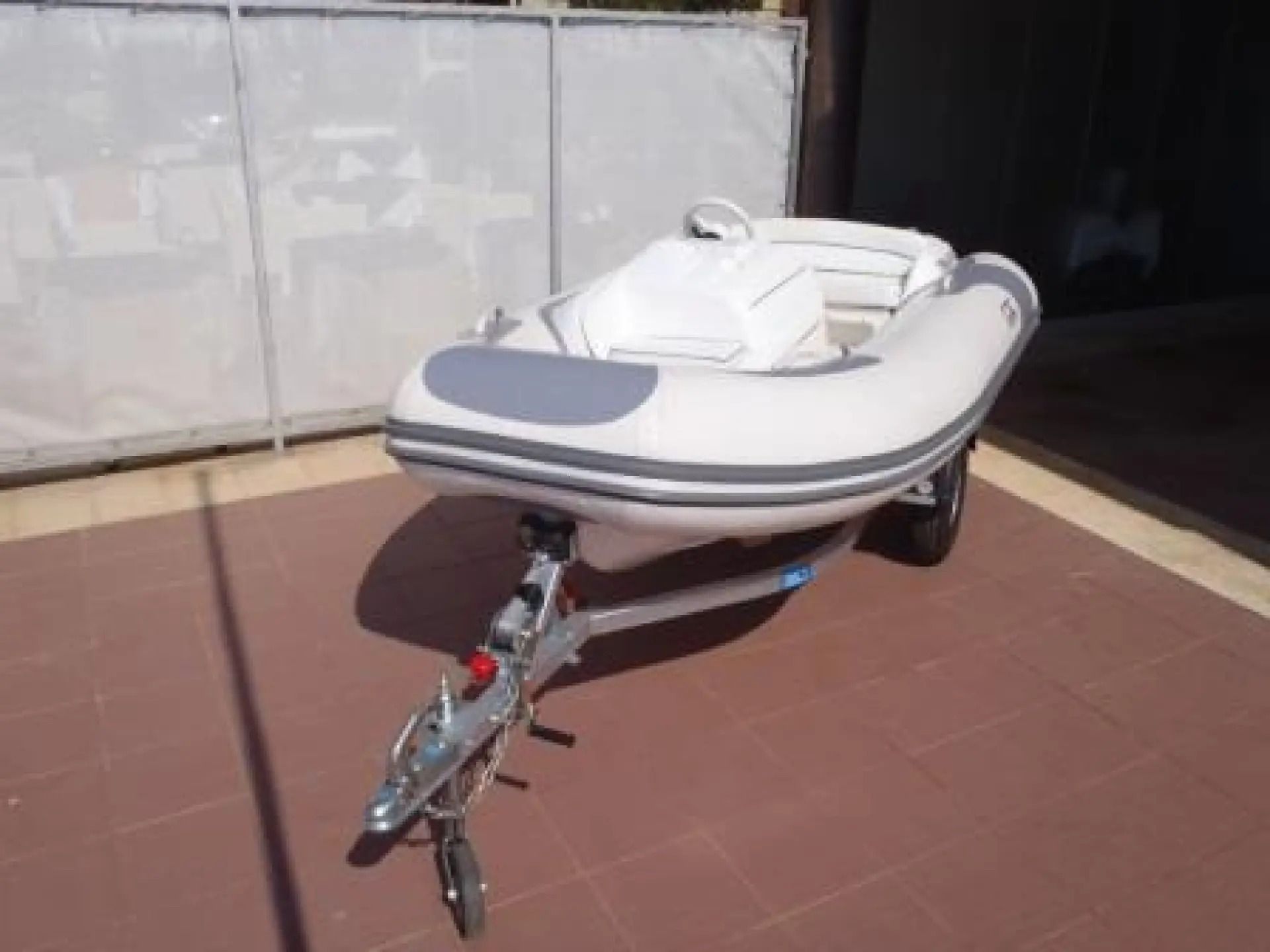 Avon Seasport 320 DL Jet — 3/8