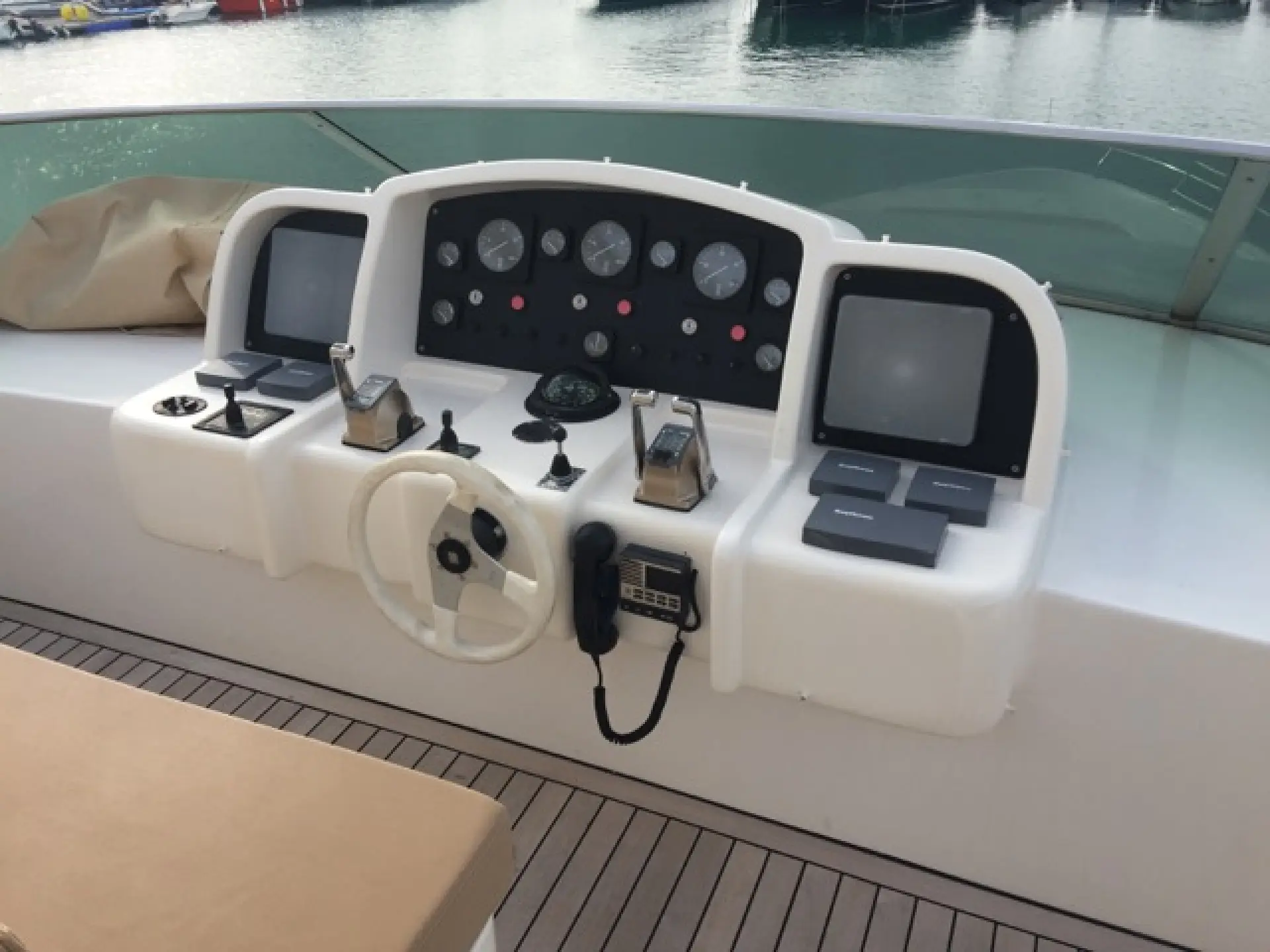 Astondoa 82 GLX - Milenium — 5/41