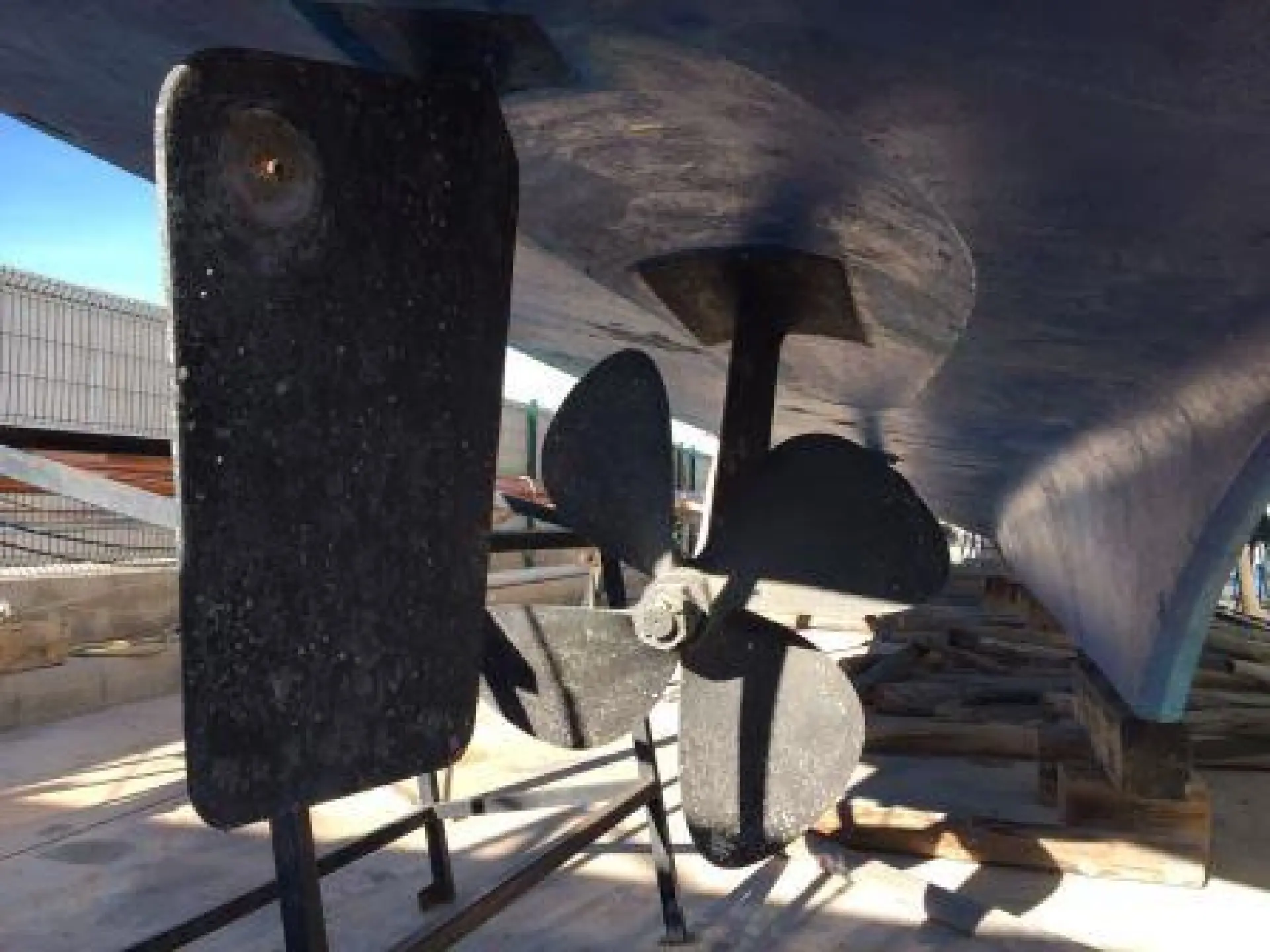 Hatteras 70 — 11/29