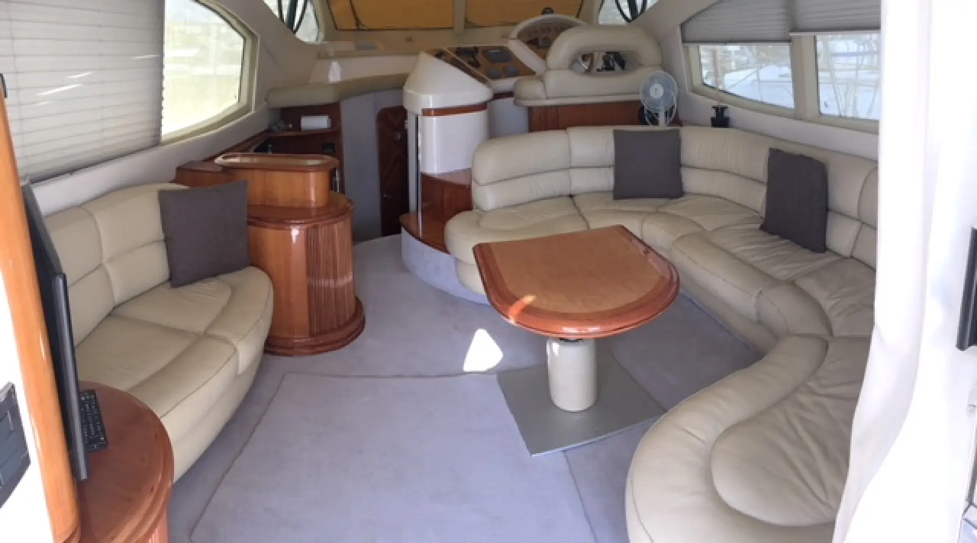 Azimut 46 — 8/25