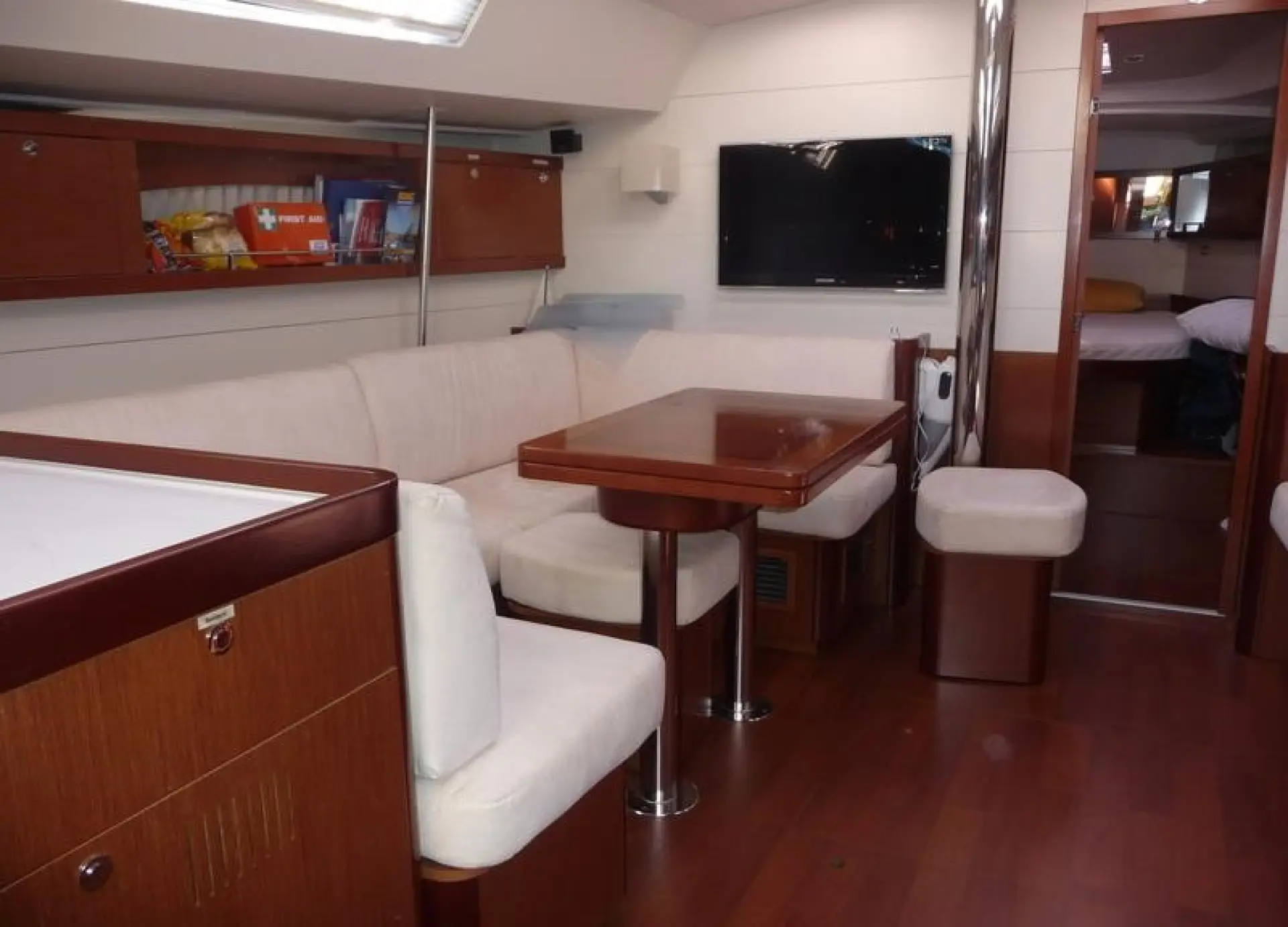 Beneteau Oceanis 50 Cruiser — 6/9
