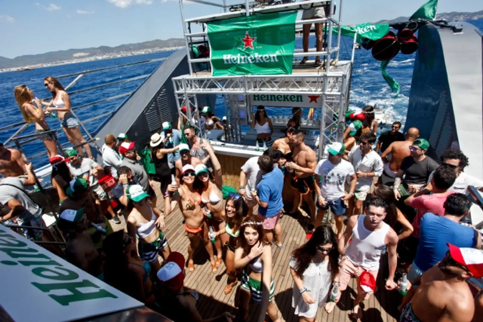 Catamaran pasaje y turismo para 350 pax — 5/6