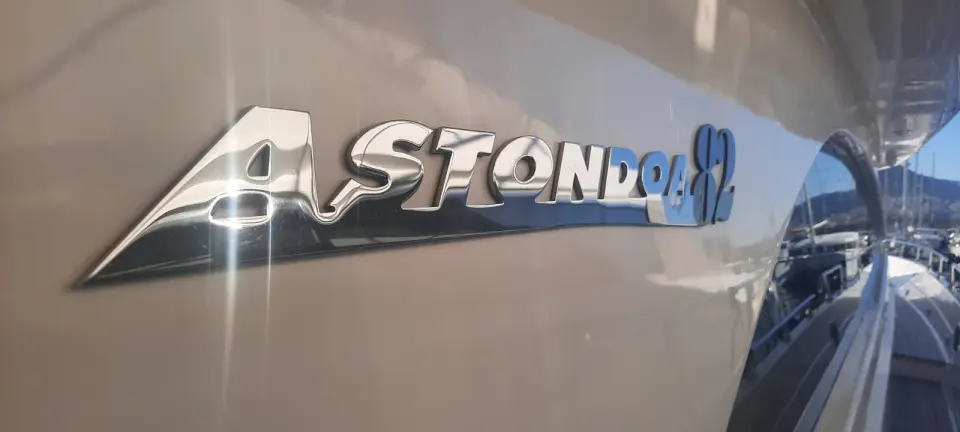 astondoa 82 glx · 2000
