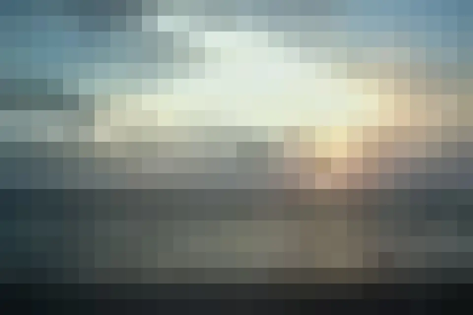 ¿Por qué el Amanecer suele ser menos colorido que el Atardecer?