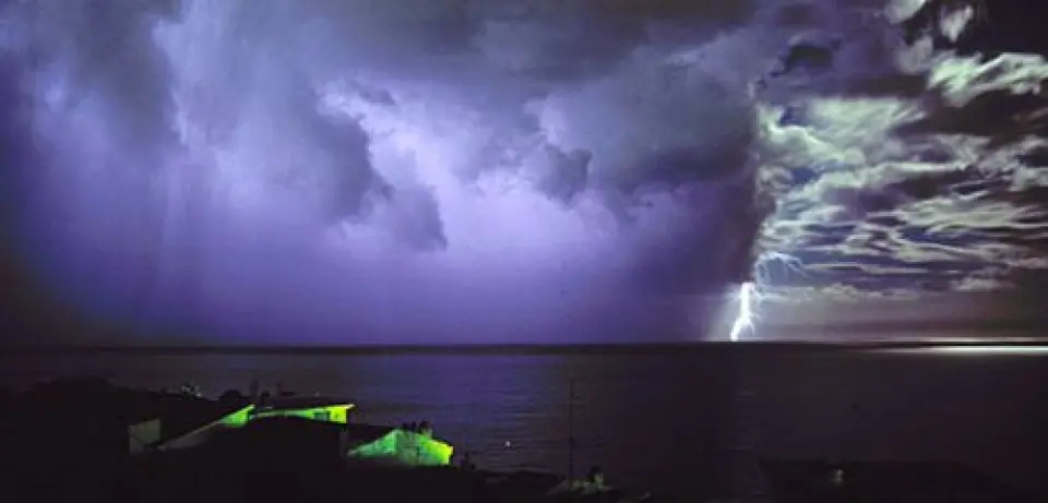 Rayos en Alta Mar