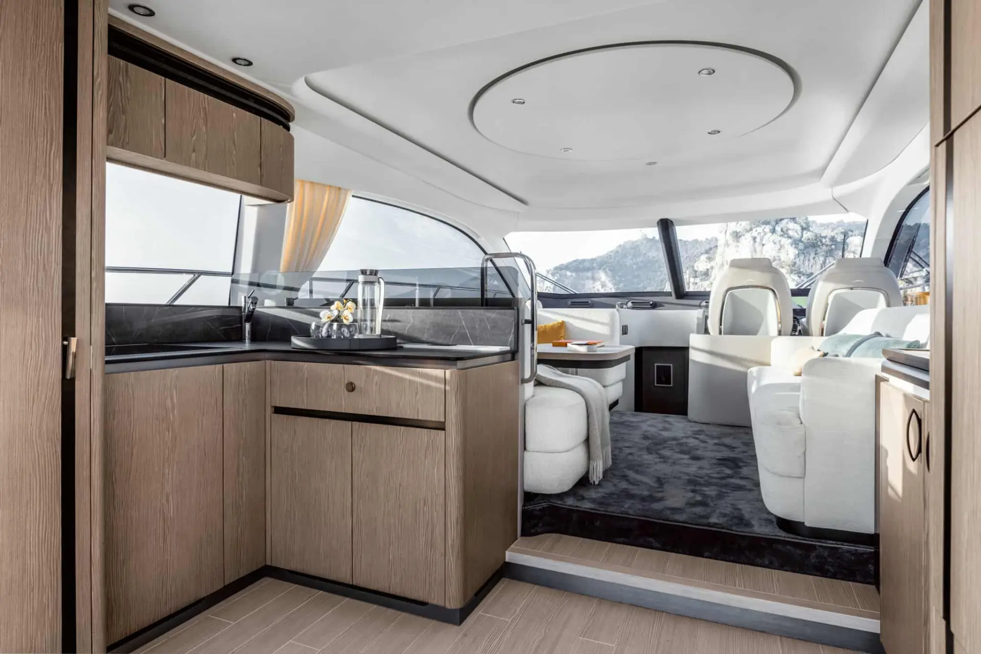 Azimut Fly 53: 17-metre, 53-foot flybridge yacht — 12/12