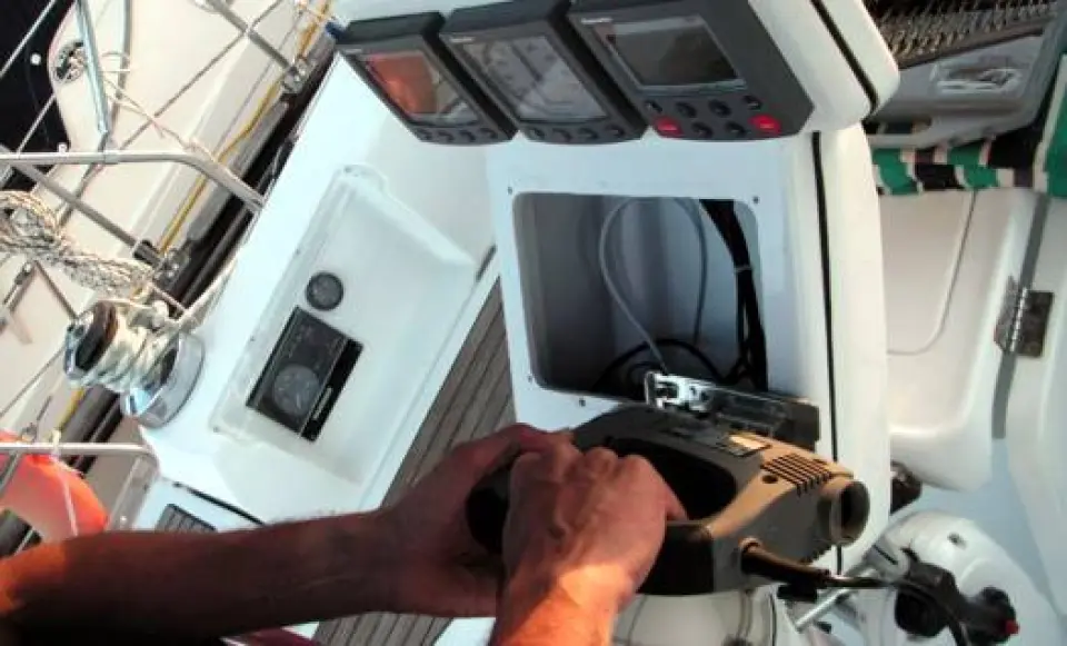Vela y Aventura: mantenimiento del barco durante el viaje