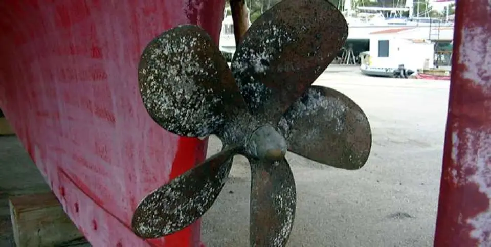 Reparar una hélice dañada