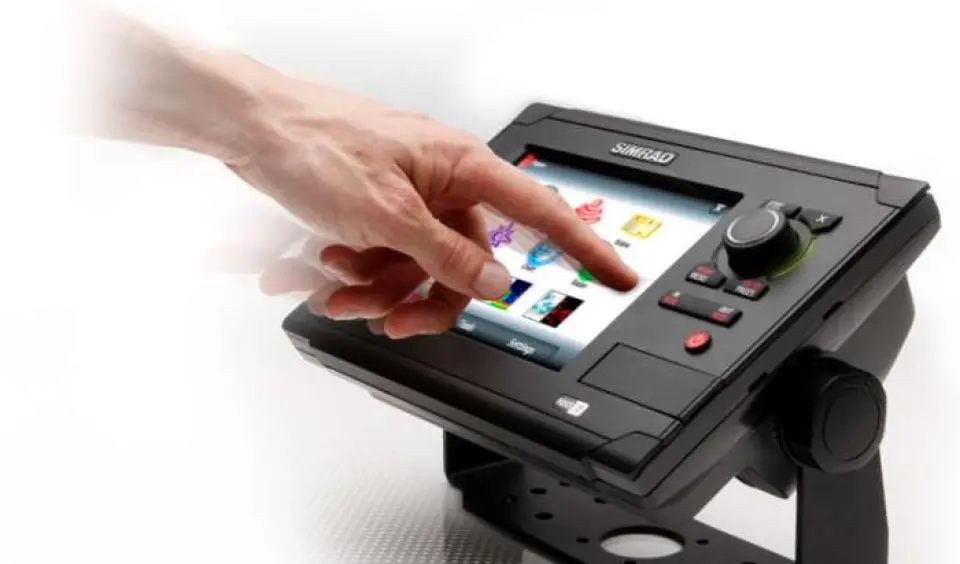 Simrad pantallas NSS; la revolución táctil