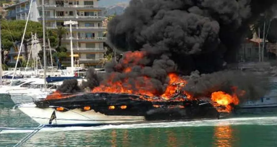 Luchar contra el fuego a bordo