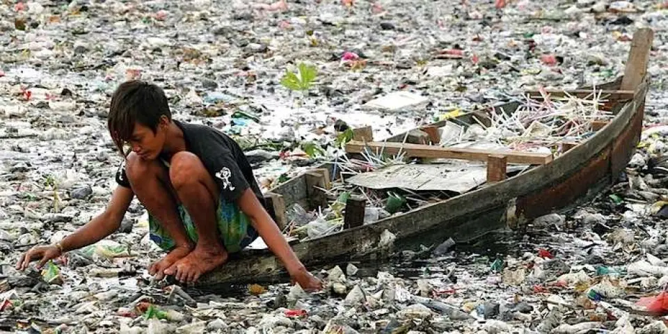 Playas de plástico; muerte del océano