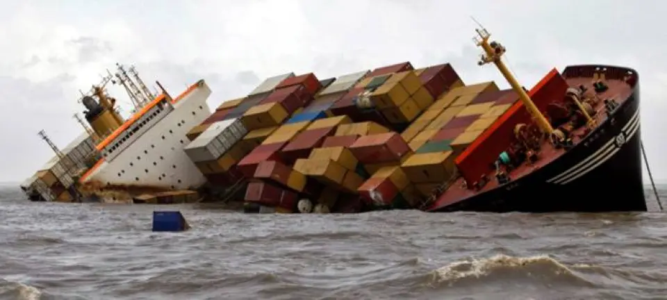 Contenedores flotando ¿son realmente peligrosos?