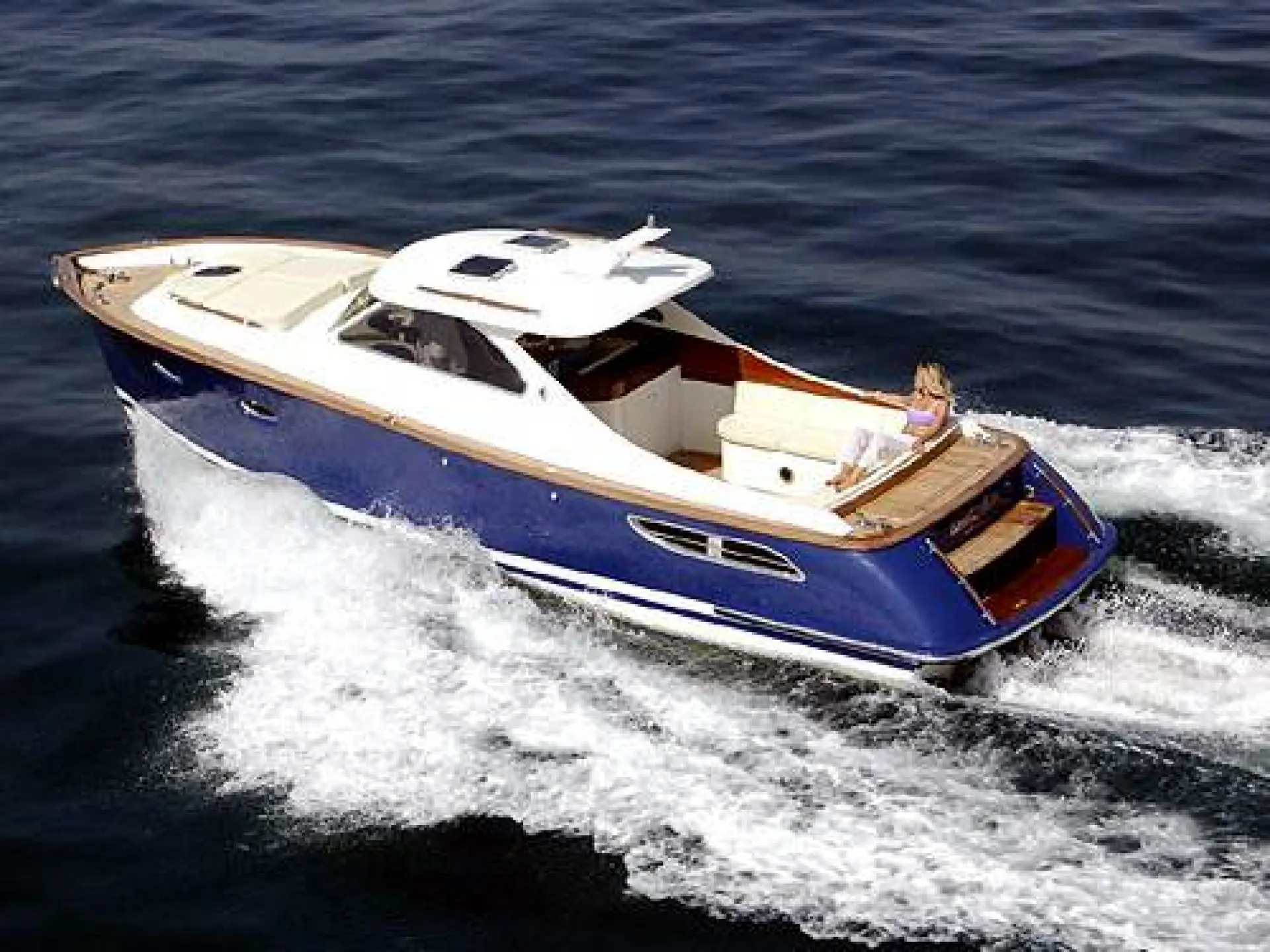 Grand Azur 33 Classic — 3/60