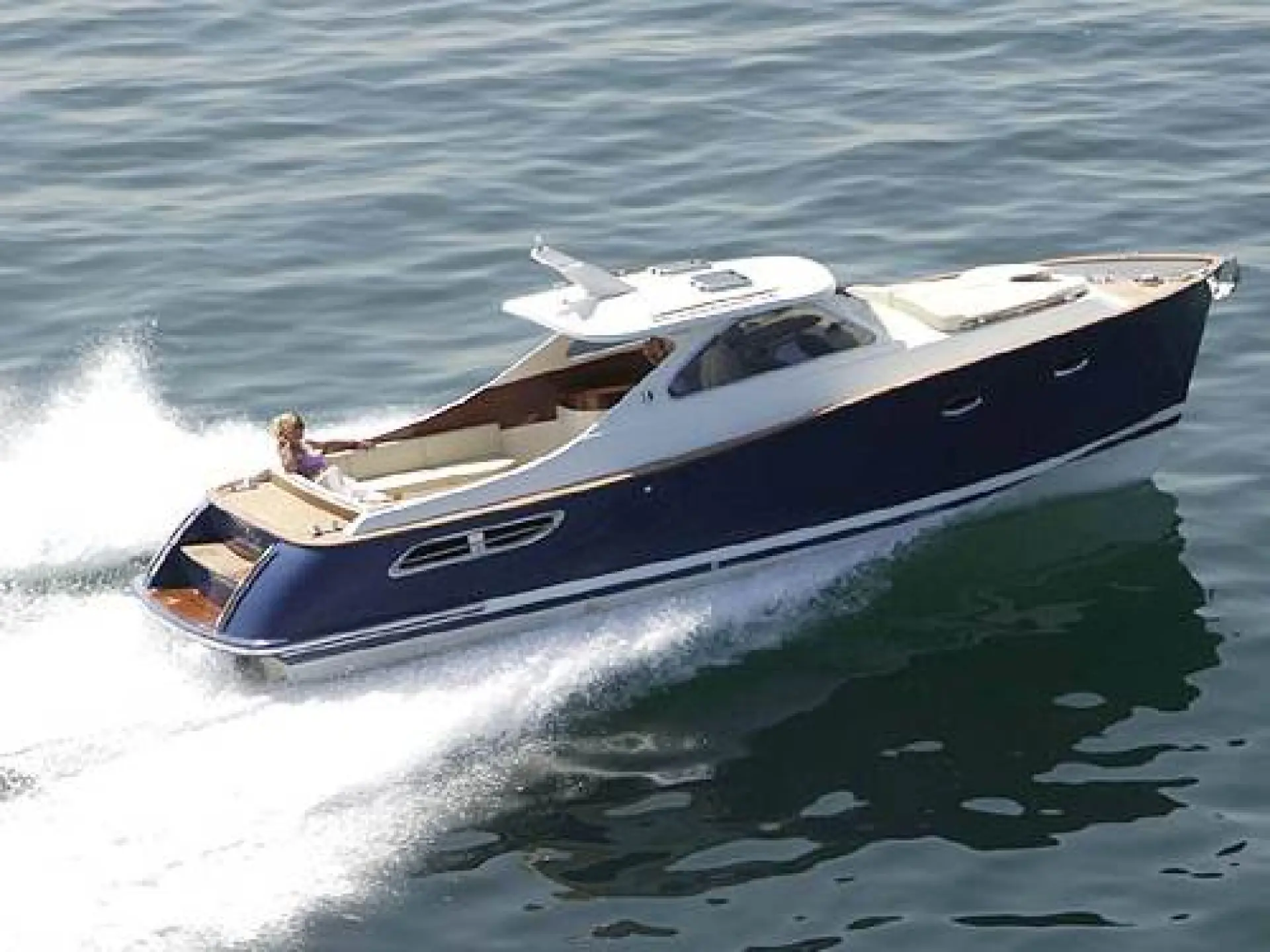 Grand Azur 33 Classic — 12/60