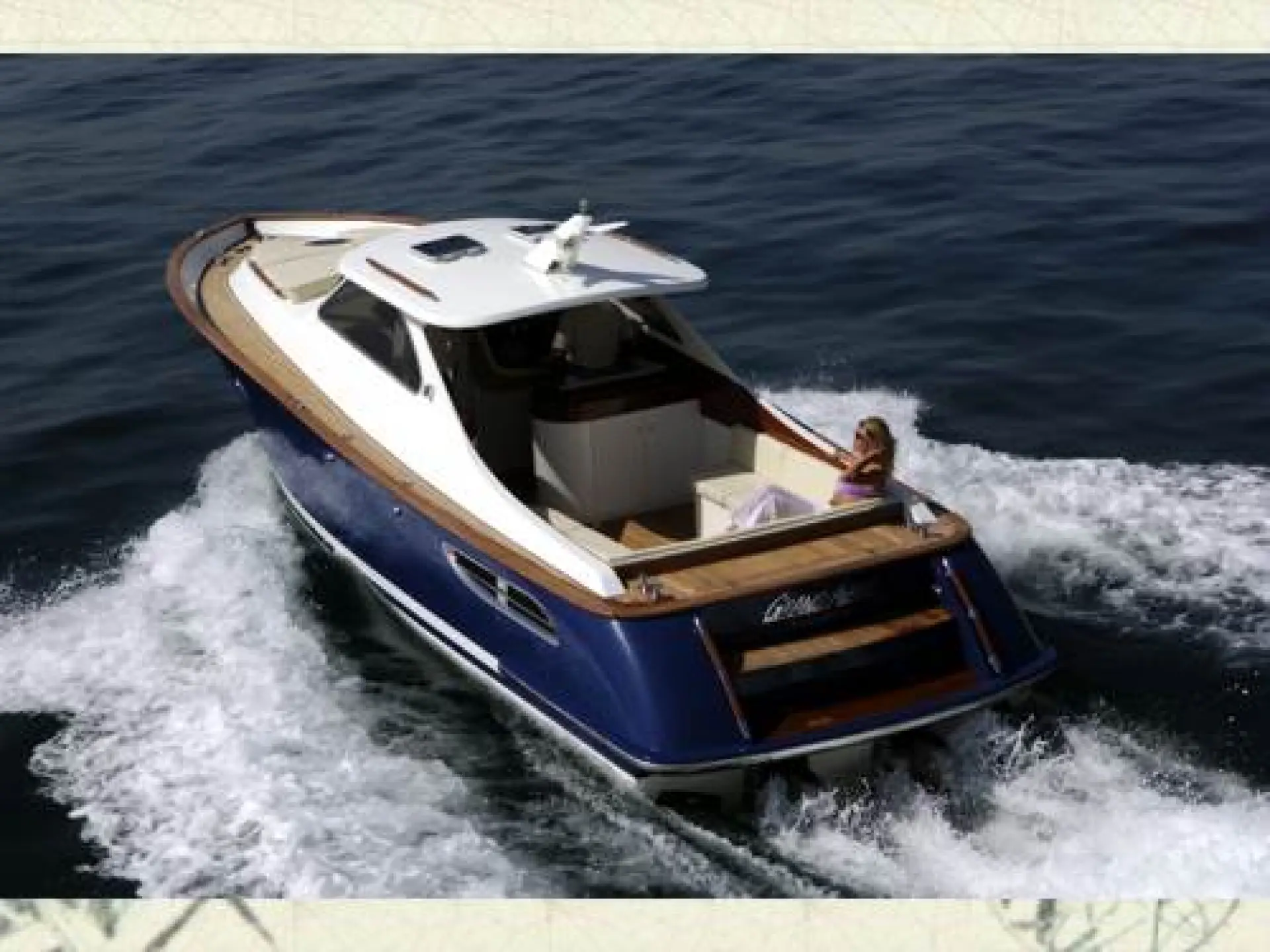 Grand Azur 33 Classic — 23/60
