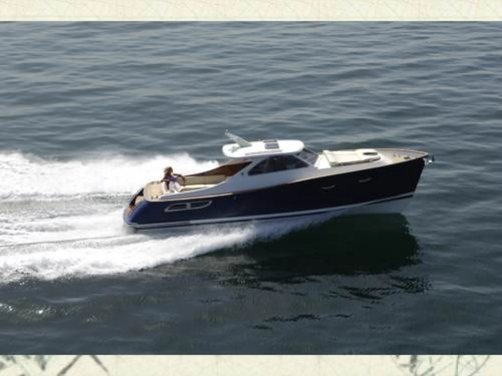 Grand Azur 33 Classic — 24/60