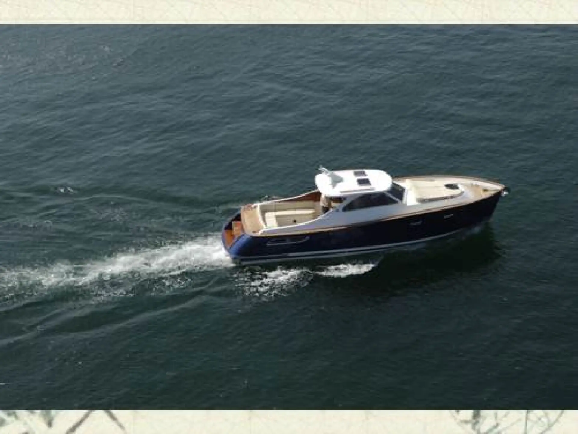 Grand Azur 33 Classic — 25/60
