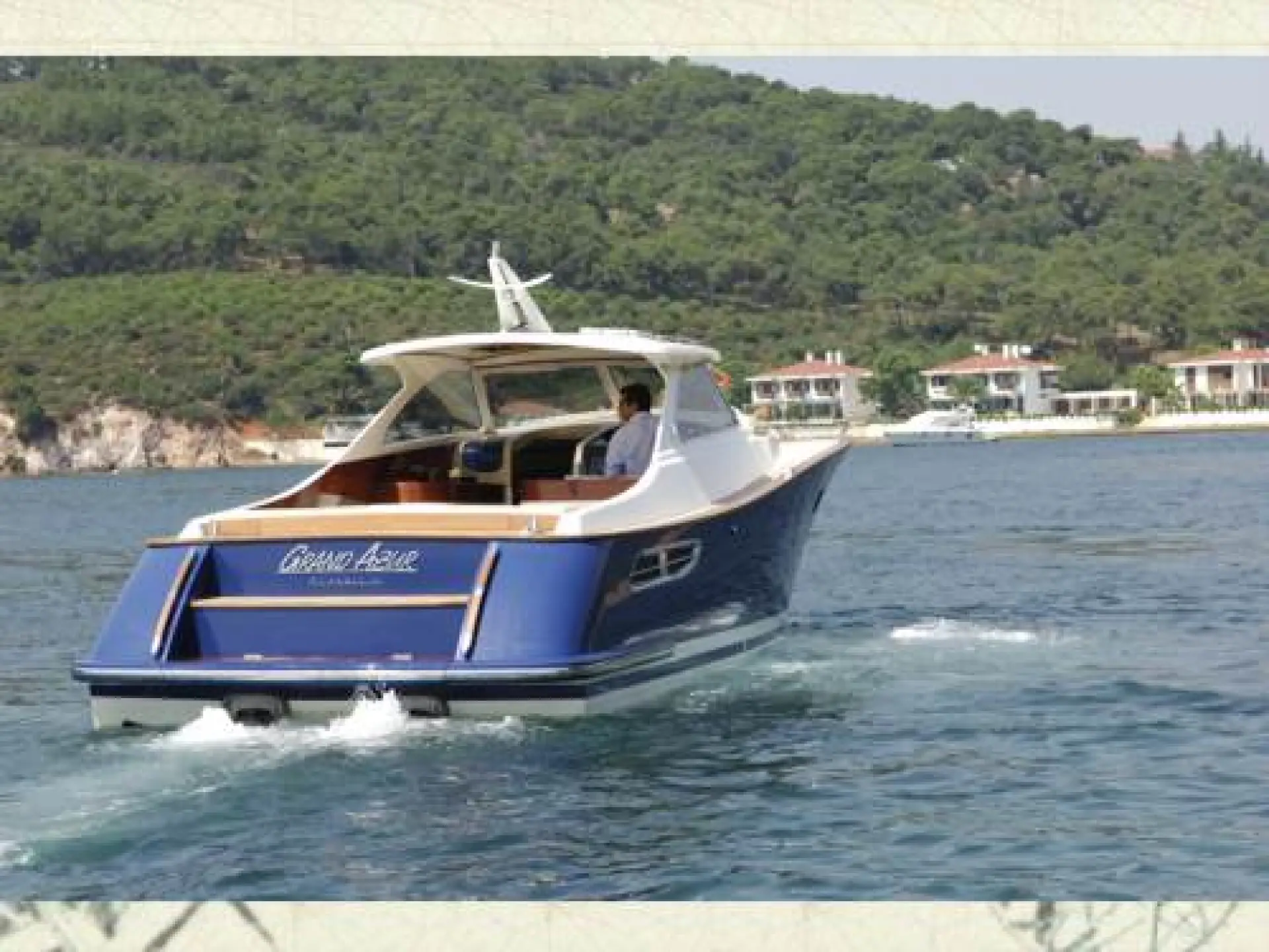 Grand Azur 33 Classic — 30/60